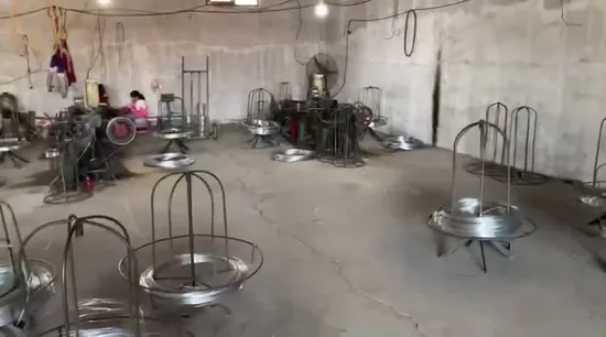 25kg カスタマイズされた熱い電流を通された Bwg16 - 1/2 4 点有刺鉄線 PVC はロールごとの有刺鉄線をコーティングしました